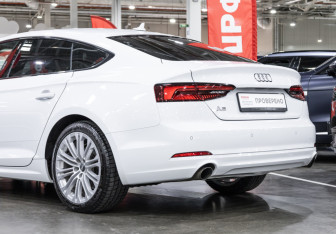 Подержанный автомобиль Audi A5 Liftback 2019 года (12 фото)