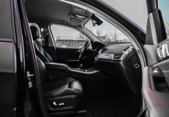 Подержанный автомобиль BMW X5 2019 года (28 фото)