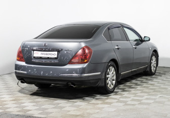 Подержанный автомобиль Nissan Teana 2007 года (5 фото)