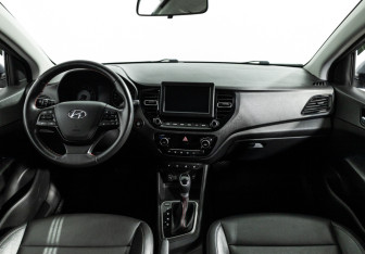 Подержанный автомобиль Hyundai Solaris Sedan 2020 года (13 фото)