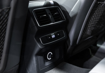 Подержанный автомобиль Audi Q5 2019 года (24 фото)