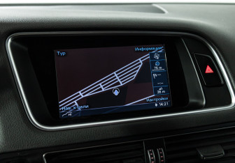 Подержанный автомобиль Audi Q5 2012 года (16 фото)