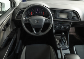 Подержанный автомобиль SEAT Leon Hatchback 2013 года (10 фото)