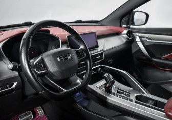 Подержанный автомобиль Geely Coolray 2020 года (9 фото)