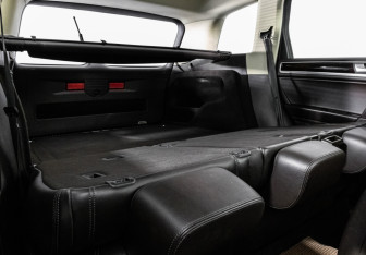 Подержанный автомобиль Volkswagen Touareg 2012 года (23 фото)