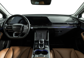 Подержанный автомобиль Omoda C5 2023 года (13 фото)