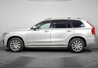 Подержанный автомобиль Volvo XC90 2019 года (8 фото)