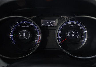 Подержанный автомобиль Hyundai ix35 2014 года (13 фото)