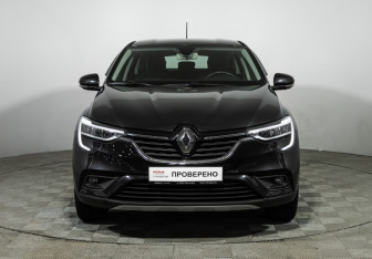 Подержанный автомобиль Renault Arkana 2019 года (2 фото)