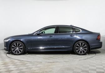 Подержанный автомобиль Volvo S90 2020 года (8 фото)