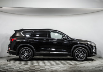 Подержанный автомобиль Hyundai Santa Fe 2018 года (4 фото)