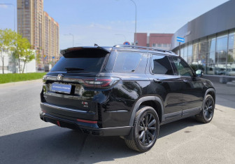 Подержанный автомобиль Changan CS95 2024 года (4 фото)