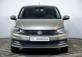 Подержанный автомобиль Volkswagen Polo Sedan 2017 года (2 фото)