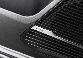 Подержанный автомобиль Geely Atlas 2024 года (23 фото)