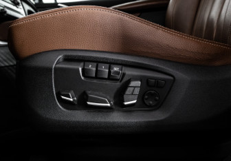 Подержанный автомобиль BMW X6 2017 года (32 фото)