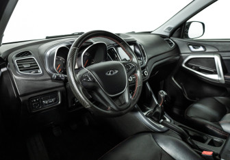Подержанный автомобиль Chery Tiggo 5 2015 года (11 фото)