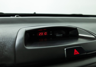 Подержанный автомобиль Kia Magentis 2010 года (15 фото)