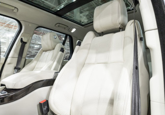 Подержанный автомобиль Land Rover Range Rover 2014 года (15 фото)