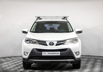 Подержанный автомобиль Toyota RAV4 2013 года (2 фото)
