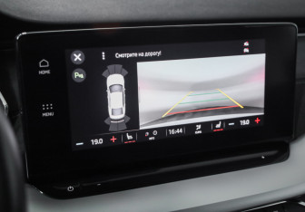 Подержанный автомобиль Skoda Octavia Liftback 2021 года (15 фото)