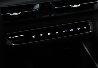 Подержанный автомобиль Changan CS75PLUS 2021 года (19 фото)