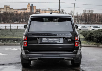 Подержанный автомобиль Land Rover Range Rover 2021 года (7 фото)