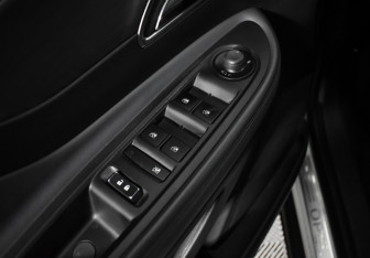 Подержанный автомобиль Opel Mokka 2013 года (10 фото)
