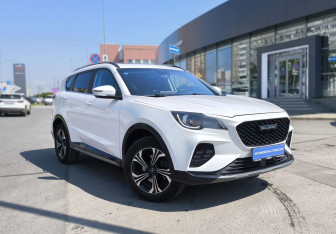 Подержанный автомобиль Soueast DX8S 2022 года (3 фото)