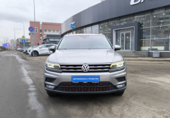 Подержанный автомобиль Volkswagen Tiguan 2019 года (2 фото)