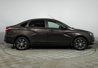 Подержанный автомобиль LADA (ВАЗ) Vesta Sedan 2022 года (4 фото)