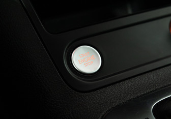 Подержанный автомобиль Volkswagen Tiguan 2013 года (17 фото)