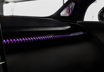 Подержанный автомобиль Zeekr X 2023 года (40 фото)