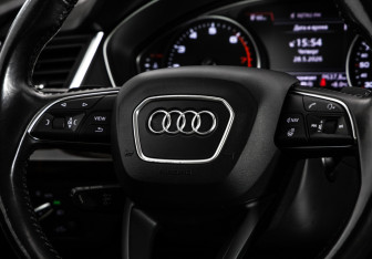 Подержанный автомобиль Audi Q5 2017 года (15 фото)