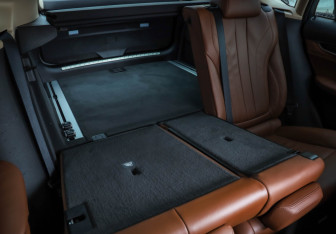 Подержанный автомобиль BMW X6 2016 года (31 фото)