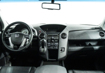 Подержанный автомобиль Honda Pilot 2013 года (13 фото)