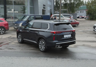 Подержанный автомобиль Exeed VX 2023 года (6 фото)