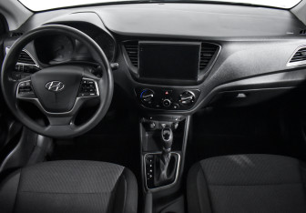 Подержанный автомобиль Hyundai Solaris Sedan 2019 года (14 фото)
