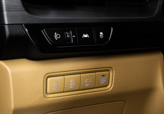 Подержанный автомобиль Kia Carnival 2022 года (22 фото)