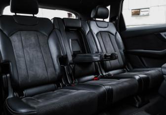 Подержанный автомобиль Audi Q7 2016 года (30 фото)