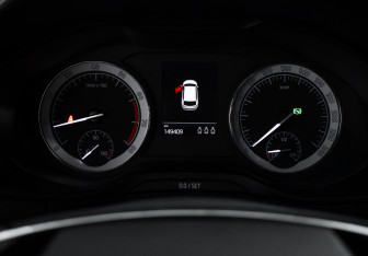 Подержанный автомобиль Skoda Karoq 2020 года (18 фото)