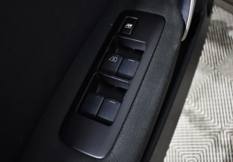 Подержанный автомобиль Nissan Qashqai 2012 года (14 фото)