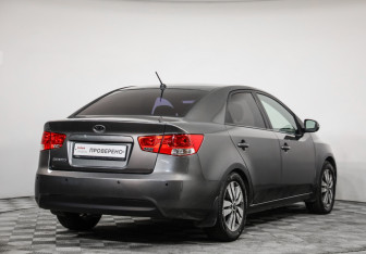 Подержанный автомобиль Kia Cerato Sedan 2013 года (5 фото)