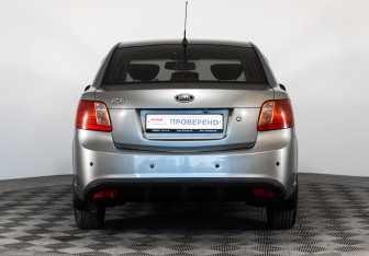 Подержанный автомобиль Kia Rio Sedan 2010 года (6 фото)