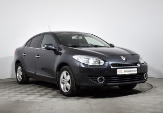 Подержанный автомобиль Renault Fluence 2011 года (3 фото)