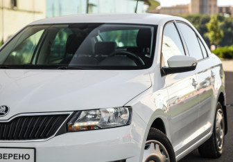 Подержанный автомобиль Skoda Rapid Liftback 2019 года (2 фото)