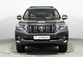 Подержанный автомобиль Toyota Land Cruiser Prado 2022 года (2 фото)