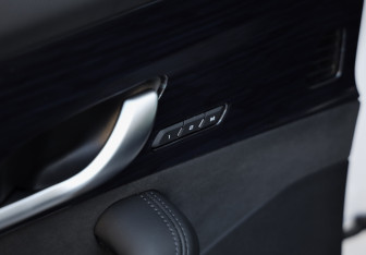 Подержанный автомобиль Geely Monjaro 2024 года (26 фото)