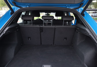 Подержанный автомобиль Audi Q3 2019 года (18 фото)