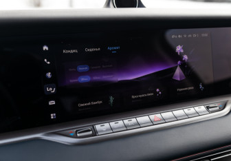 Подержанный автомобиль Voyah Free 2024 года (28 фото)