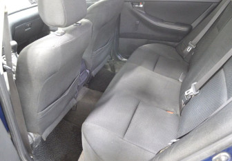 Подержанный автомобиль Toyota Corolla Sedan 2006 года (11 фото)